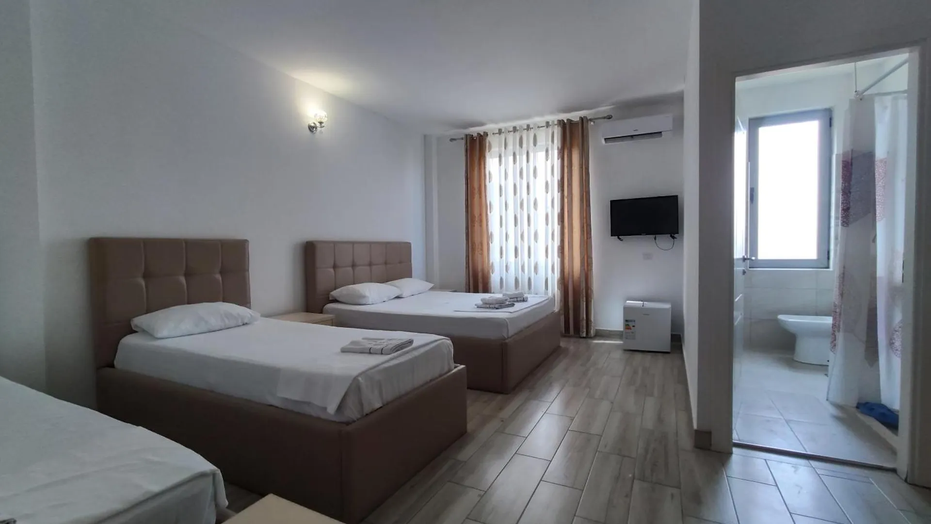 Hotel Restaurant Univers Shkodra 3*,  Albanien