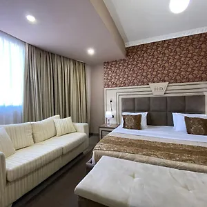ديلوكس 4* تيرانا