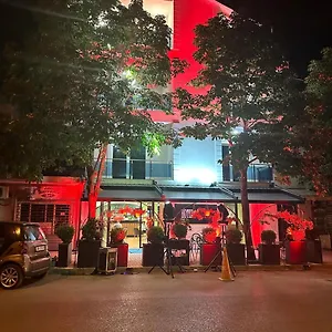milano.hotels-in-tirana.com/