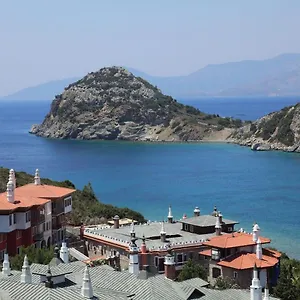 perilibay-resort-hotel.aegeanhotels.net/